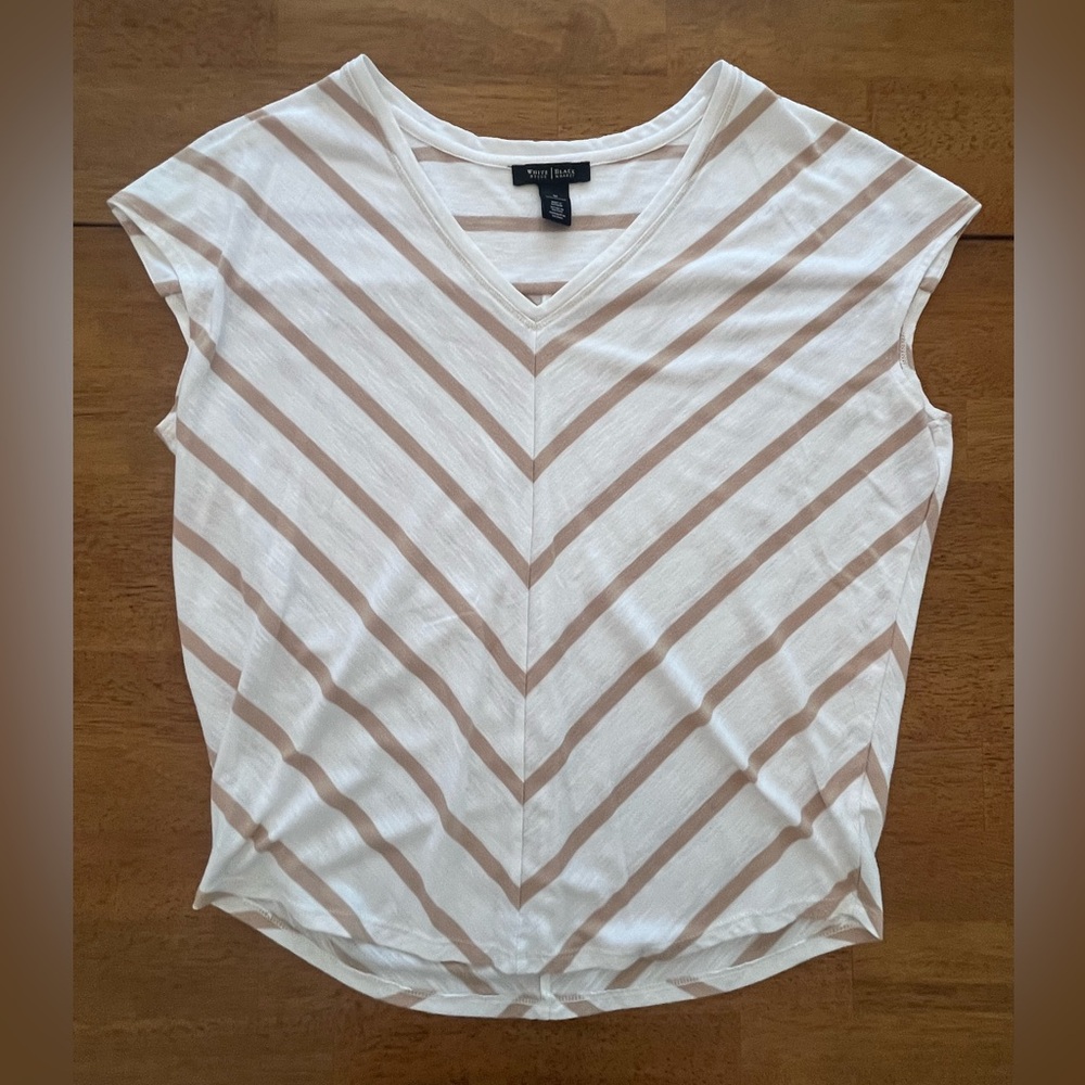 Vince Camuto Chevron Striped Short Sleeve Top
